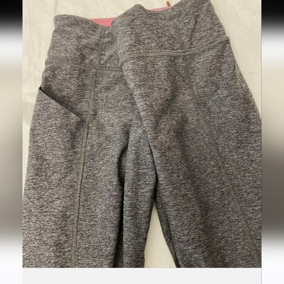 Lululemon cropped pace revival leggings - Picture 4 of 8